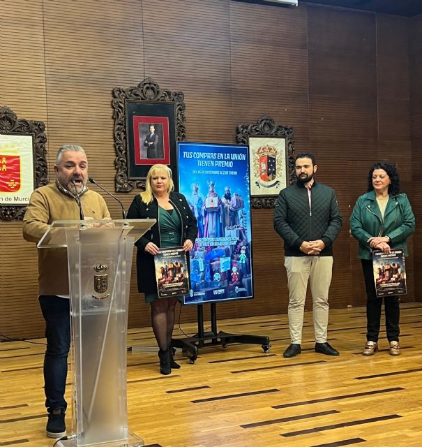 El Ayuntamiento lanza la campaña navideña ´Tus compras en La Unión tienen premio´ que impulsará el comercio local - 1, Foto 1