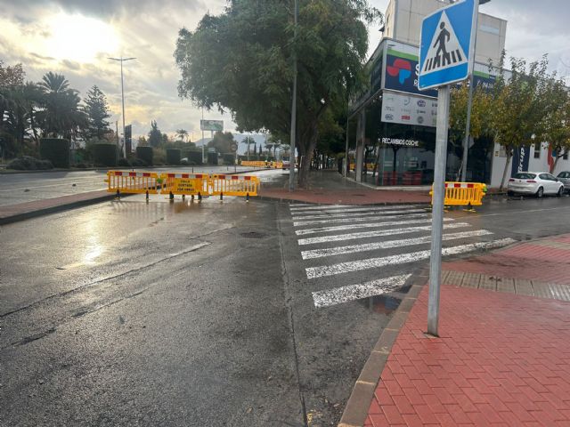 El Ayuntamiento desvía el tráfico en un tramo de la Avenida Miguel Induráin por incidencia de la calzada - 4, Foto 4