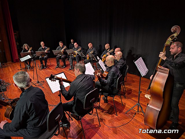 La Orquesta Pulso, Púa y Pasión une música clásica y cine en Totana, Foto 8