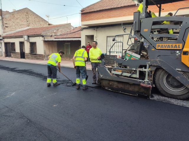 El Ayuntamiento renueva el asfalto en la calle Las Casas de Sangonera la Verde mejorando la seguridad de los usuarios - 4, Foto 4
