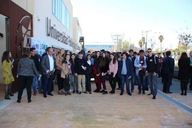 Estudiantes de Alhama comparten su vocacin con el ministro Pedro Duque, Foto 5