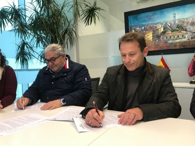 El Ayuntamiento de Torre Pacheco y la Asociación Amigos de la Música de Torre Pacheco firman un nuevo convenio de colaboración. - 1, Foto 1