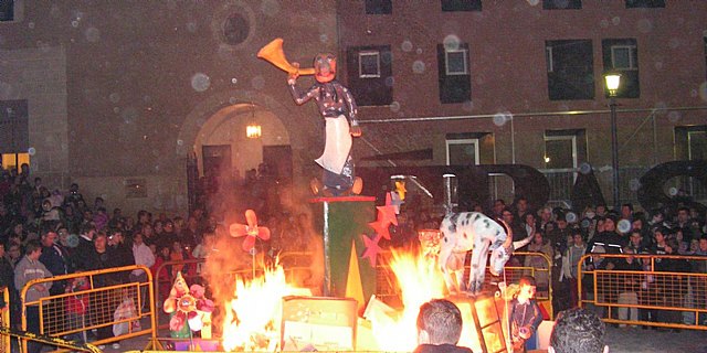 El Ayuntamiento de Cieza informa de que es preceptivo solicitar autorización para realizar las lumbres de San Antón - 1, Foto 1