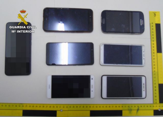 La Guardia Civil desmantela en Murcia un grupo delictivo dedicado a cometer estafas a través de internet - 4, Foto 4