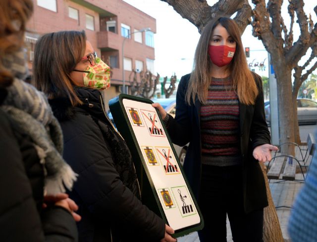 Los entornos del colegio de educación especial Las Boqueras y del centro de Asteamur ya cuentan con semáforos adaptados a personas con trastorno autista - 2, Foto 2