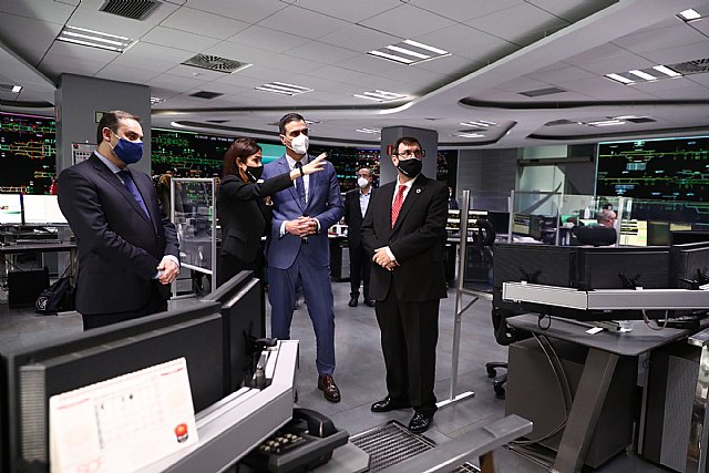 El presidente visita el centro de control que ha logrado reanudar la Alta Velocidad en tiempo récord - 2, Foto 2