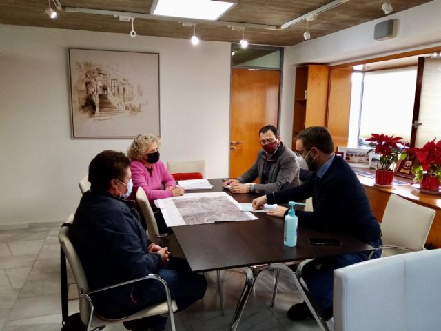 El alcalde de Lorca se reúne con representantes de la Plataforma por la Línea de Alta Tensión Hinojar - Águilas - 1, Foto 1
