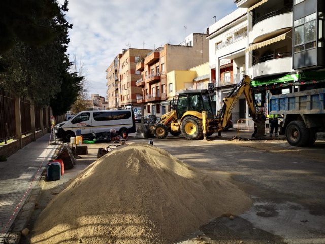 El Servicio Municipal de Aguas está ejecutando estos días 6 importantes intervenciones para mejorar la red de saneamiento y alcantarillado por valor de 100.000 euros, Foto 2
