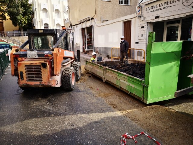 El Servicio Municipal de Aguas está ejecutando estos días 6 importantes intervenciones para mejorar la red de saneamiento y alcantarillado por valor de 100.000 euros, Foto 3