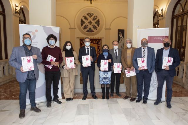 El Consejo de Estudiantes de la UMU dona 5.500 euros para ayudar a universitarios en riesgo social - 1, Foto 1