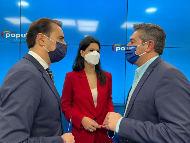 El PP advierte de que el reparto a dedo de Pedro Sánchez de los fondos europeos pone en riesgo los 2.400 millones que le corresponden a la Región - 1, Foto 1