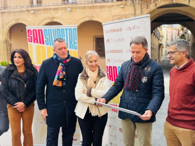 El club #retoyosípuedo recibe los 7.700 euros recaudados en la San Silvestre 'Ciudad de Lorca' para APAT Lorca - 4, Foto 4