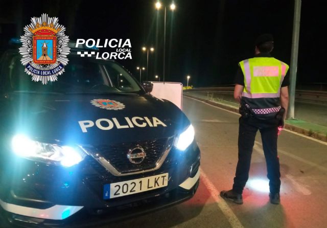 La Policía Local esclarece el robo registrado en un establecimiento hostelero y detiene a sus presuntos autores - 2, Foto 2