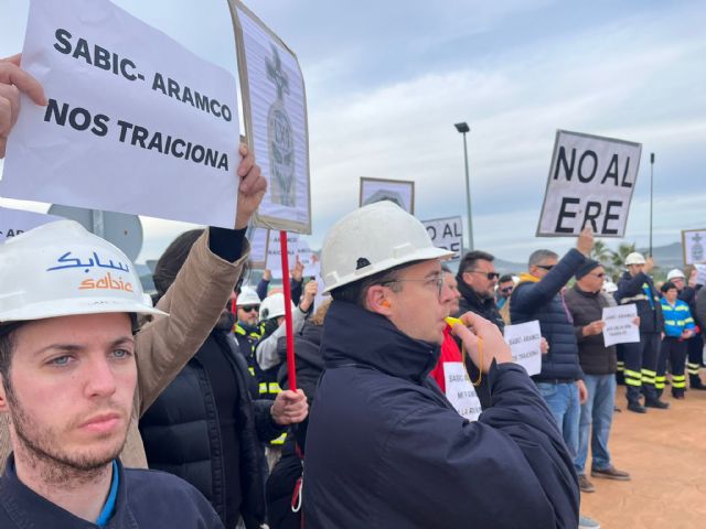 UGT pide unidad política para salvar los puestos de trabajo de SABIC - 2, Foto 2