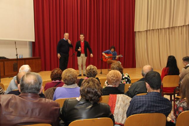 Los troveros Cardoso I y Cardoso II con Antonio Micol a la guitarra protagonizaron el I Encuentro de Trovos Románticos en Puerto Lumbreras - 1, Foto 1