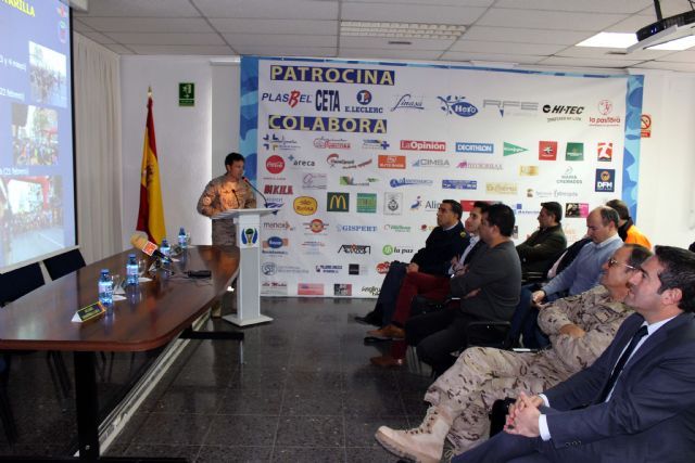 Presentada oficialmente la IV Carrera Popular Base Aérea de Alcantarilla, que se celebrará el próximo domingo 19 de febrero, con salida y meta en nuestra ciudad - 2, Foto 2