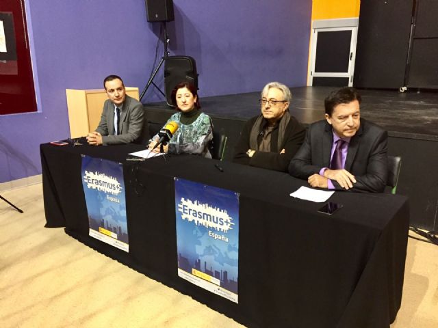 El IES Eduardo Linares Lumeras de Molina de Segura acoge el Encuentro Internacional de profesores del Proyecto Erasmus+ de asociaciones estratégicas - 1, Foto 1