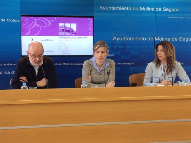 Luis Landero, Manuel Vicent, Víctor del Árbol, Elia Barceló y Luis García Montero participan en el Ciclo Escritores en su tinta 2018 de Molina de Segura - 1, Foto 1