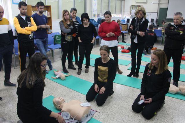 El Ayuntamiento de San Pedro del Pinatar instala desfibriladores en los centros escolares - 1, Foto 1