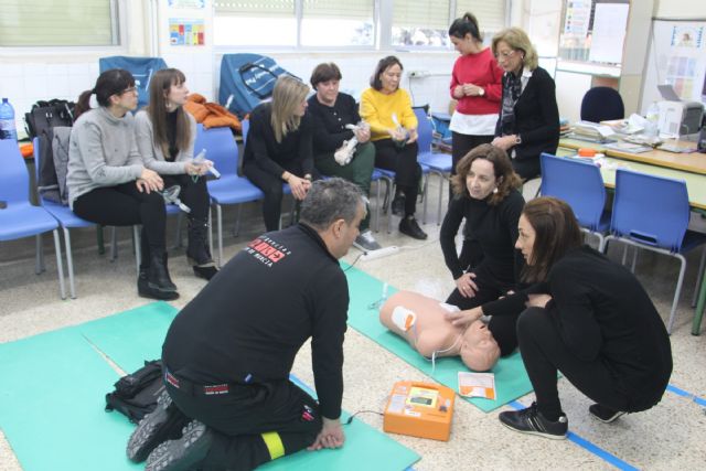 El Ayuntamiento de San Pedro del Pinatar instala desfibriladores en los centros escolares - 2, Foto 2