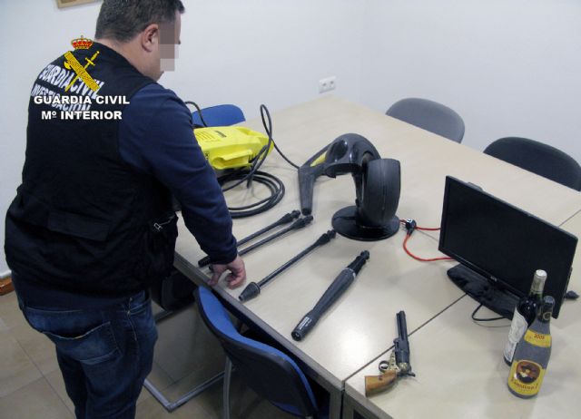 La Guardia Civil esclarece una treintena de robos en vehículos, viviendas y comercios de Los Alcázares - 1, Foto 1