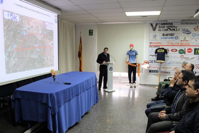 Presentada oficialmente la V Carrera Popular Base Aérea de Alcantarilla, que se celebrará el próximo domingo 25 de febrero, con salida y meta en nuestra ciudad - 2, Foto 2