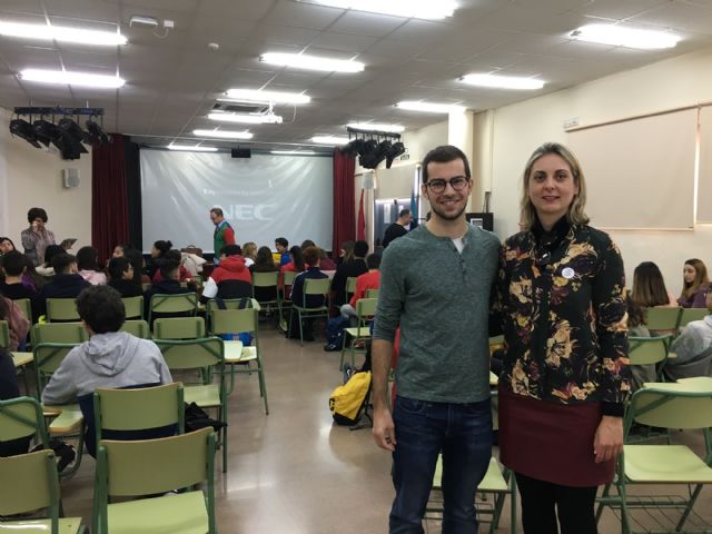 Sergio Cepeda lleva a los institutos su proyecto deportivo y solidario a beneficio del cáncer infantil - 1, Foto 1