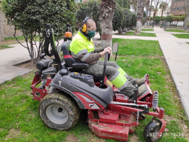 El Ayuntamiento de Murcia reduce el riego de sus praderas de césped - 2, Foto 2