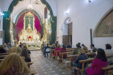 Una Galería de Fotos de Emilio López anuncia los cultos de Novena de la Virgen de las Angustias de Alcalá del Río - 1, Foto 1