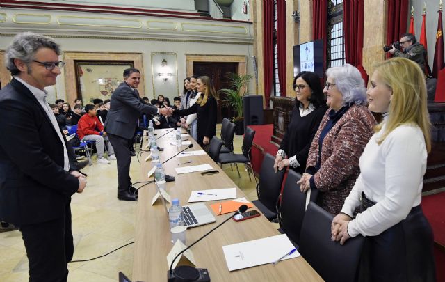 Más de 100 estudiantes participan en la jornada organizada por el Ayuntamiento para celebrar el Día Internacional de la Mujer y la Niña en la Ciencia - 1, Foto 1