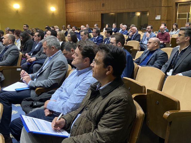 Frente a las previsiones pesimistas, la economía está resistiendo: Juan Carlos Martínez, profesor IE Business School - 5, Foto 5