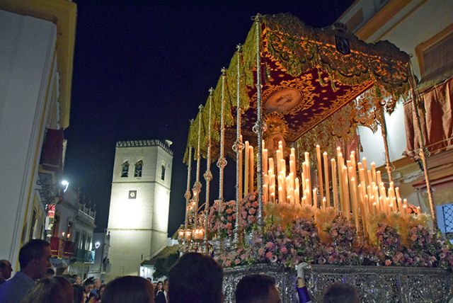 Sevilla . El capataz sevillano Antonio Sanchez del Pino y sus auxiliares llevara el palio de la Virgen de la Esperanza de Alcalá del Río en 20224 - 3, Foto 3
