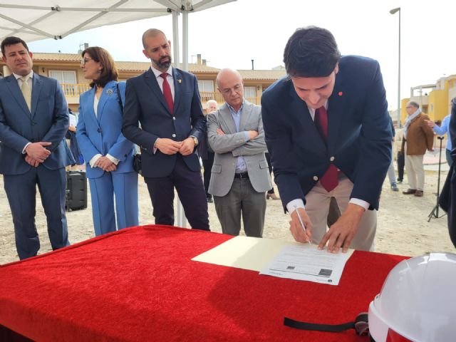 Arrancan las obras del centro de salud Molina-Este, en Cañada de las Eras, con la firma del acta de replanteo - 2, Foto 2