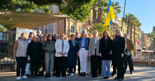 Murcia muestra su apoyo a Ucrania en el tercer aniversario del inicio de la guerra - 2, Foto 2