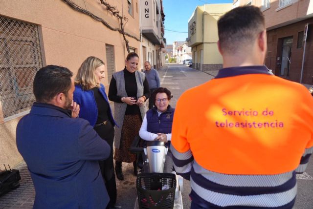 269 usuarios del servicio de teleasistencia cuentan con un geolocalizador móvil para reforzar su seguridad cuando salen de casa - 3, Foto 3