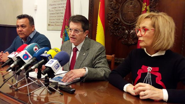 Ayuntamiento y Comunidad Autónoma habilitarán zonas de sombraje en las calles Corredera, Pío XII y Alporchones mediante la instalación de toldos a lo largo de su recorrido - 1, Foto 1