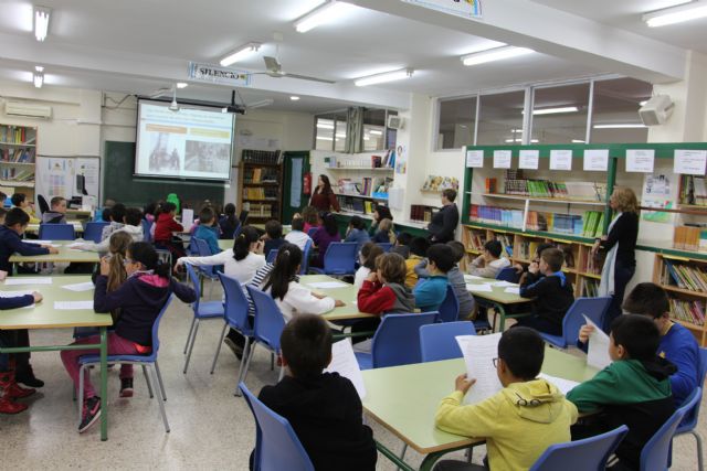 Con el lema “Aprendemos a valorar nuestro entorno” los escolares pinatarenses conocen su municipio - 2, Foto 2
