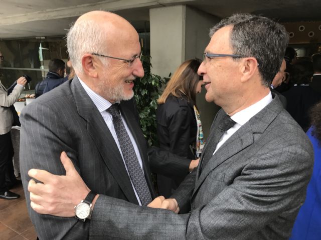 José Ballesta urge a la ministra García Tejerina a la ejecución inmediata del Plan de Infraestructuras Hidráulicas de Murcia - 1, Foto 1