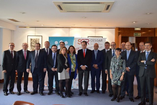 Sociedades de garantía, Grupo Cooperativo Cajamar y el Ministerio de Economía mejoran sus condiciones para llevar financiación a más de 3.000 empresas españolas - 1, Foto 1