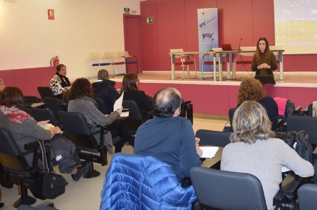 La Comunidad ofrece formación a personal de orientación para el empleo para implantar el principio de igualdad entre mujeres y hombres - 1, Foto 1