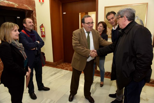 UMU realizará estudios sobre las tasas de pobreza y exclusión social en la Región de Murcia - 2, Foto 2