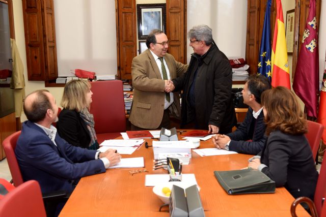 UMU realizará estudios sobre las tasas de pobreza y exclusión social en la Región de Murcia - 3, Foto 3