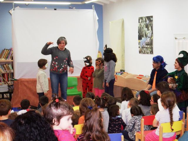 La narradora Clara García enseña a los padres a contar cuentos - 4, Foto 4