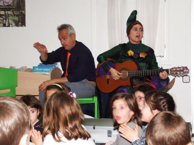 La narradora Clara Garca enseña a los padres a contar cuentos, Foto 7