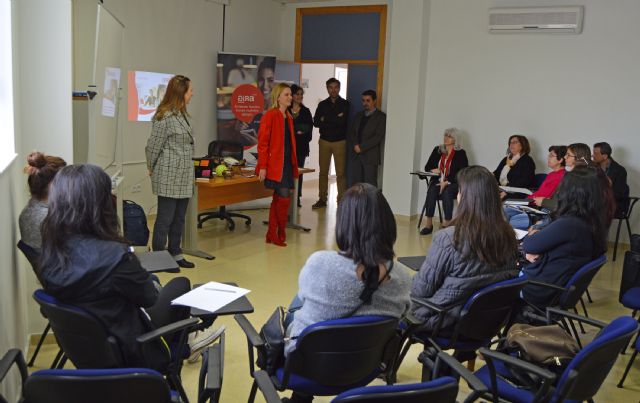 El proyecto 'GIRA' apoya iniciativas laborales femeninas en Las Torres de Cotillas - 3, Foto 3