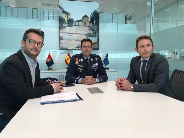El Coronel Director de la Academia General del Aire mantiene un encuentro con el Alcalde de Torre Pacheco - 1, Foto 1