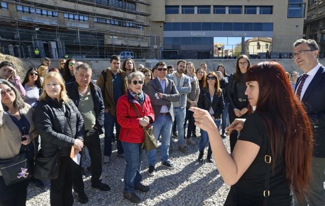 San Esteban se abre también a las personas sordas con la primera visita guiada de ASPERSOMUR al yacimiento - 4, Foto 4