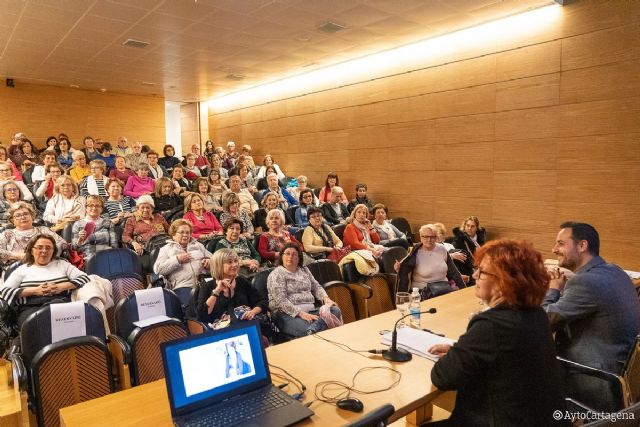 Rosa Villacastín protagonizó un encuentro por el Día Internacional de la Mujer - 1, Foto 1