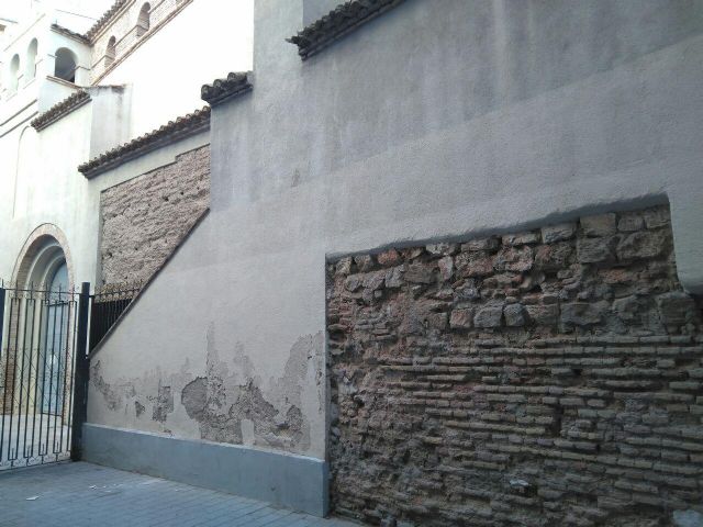 Huermur denuncia el mal estado de la muralla medieval de Murcia - 2, Foto 2