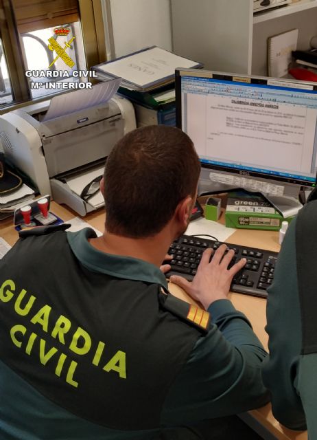 La Guardia Civil detiene a dos personas dedicadas a robar en viviendas de Albudeite - 1, Foto 1